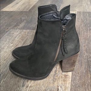 Steve Madden Heeled Ankle Leather Booties